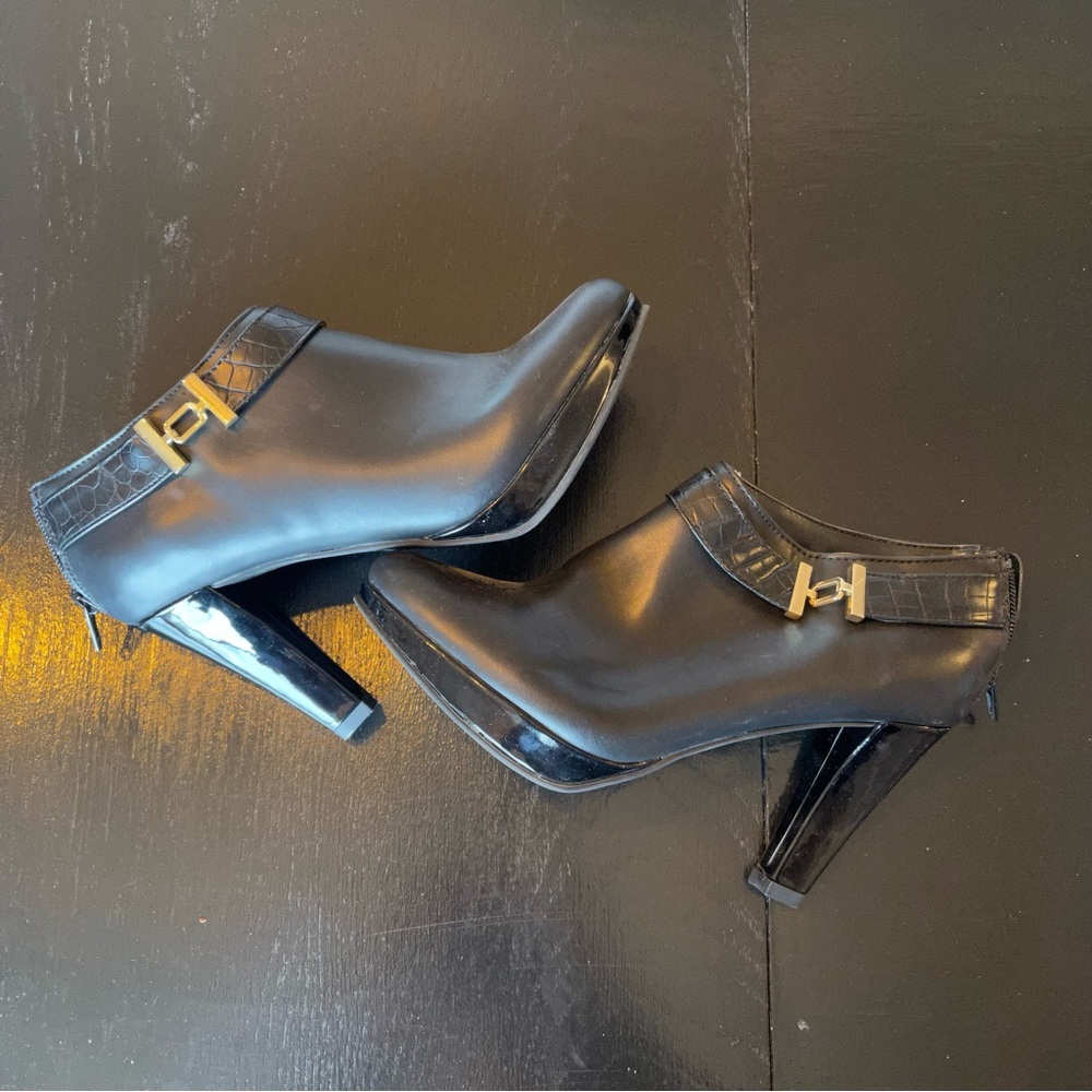 East 5th Black Size 6 Black Chunky 3 inch Three Inch Heel